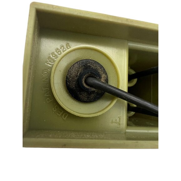 Vintage 1950s Whirley Push Button Salt Pepper Shaker Avocado Green MCM - Picture 6 of 7